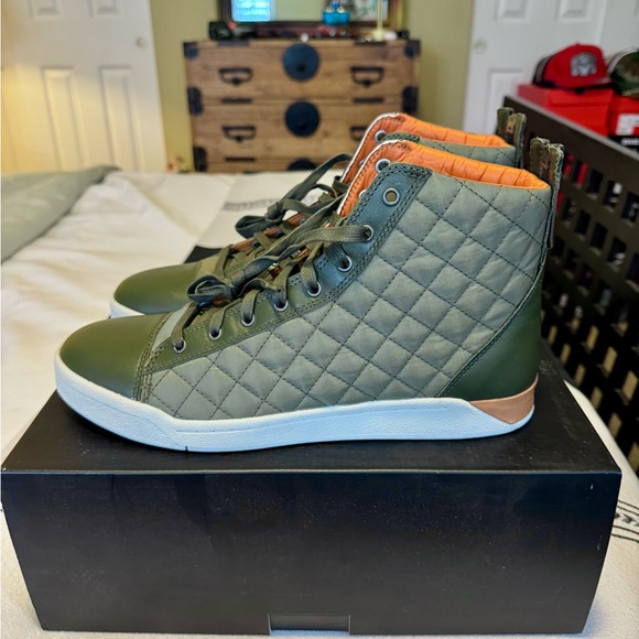 Diesel Other - Diesel Men’s Diamond Tarmac Sneakers size 11